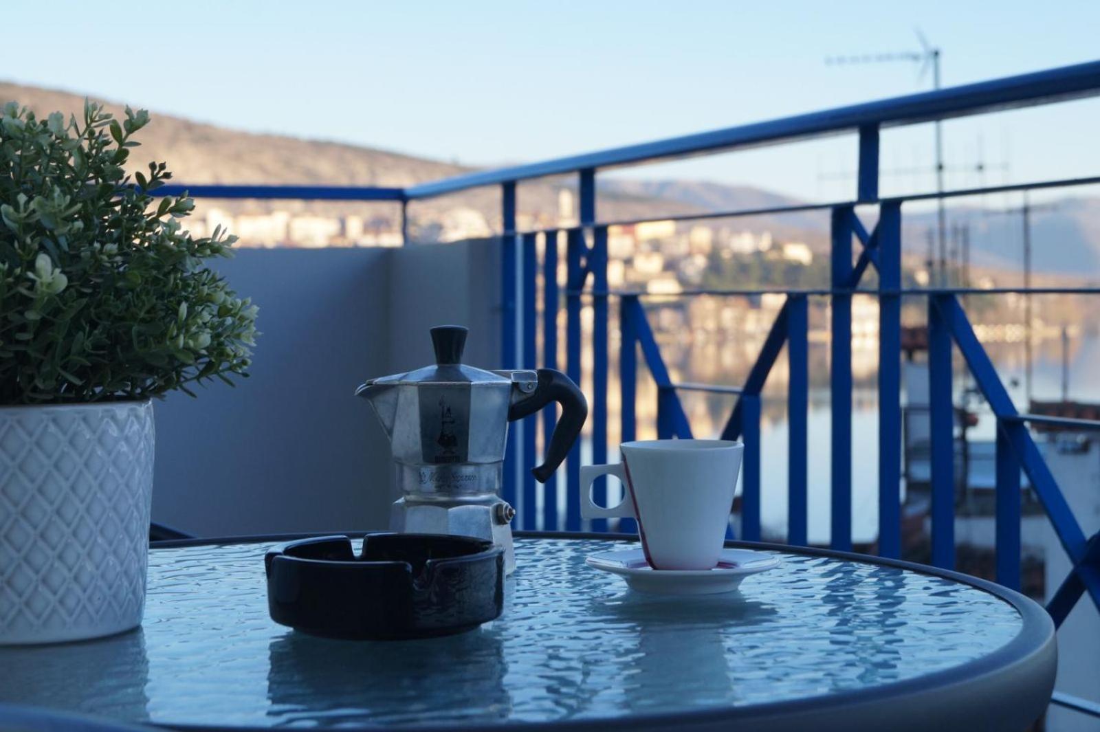 Daphne Luxury Apartment كاستوريا المظهر الخارجي الصورة