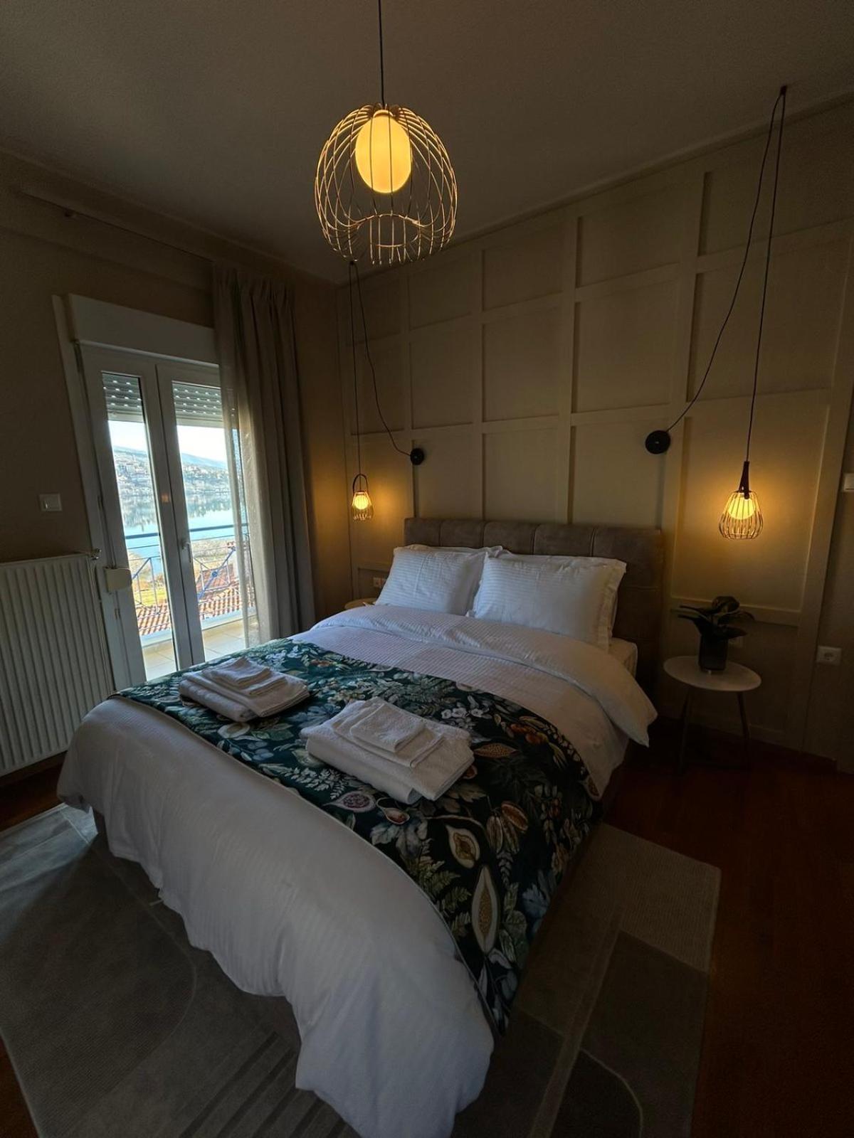 Daphne Luxury Apartment كاستوريا المظهر الخارجي الصورة
